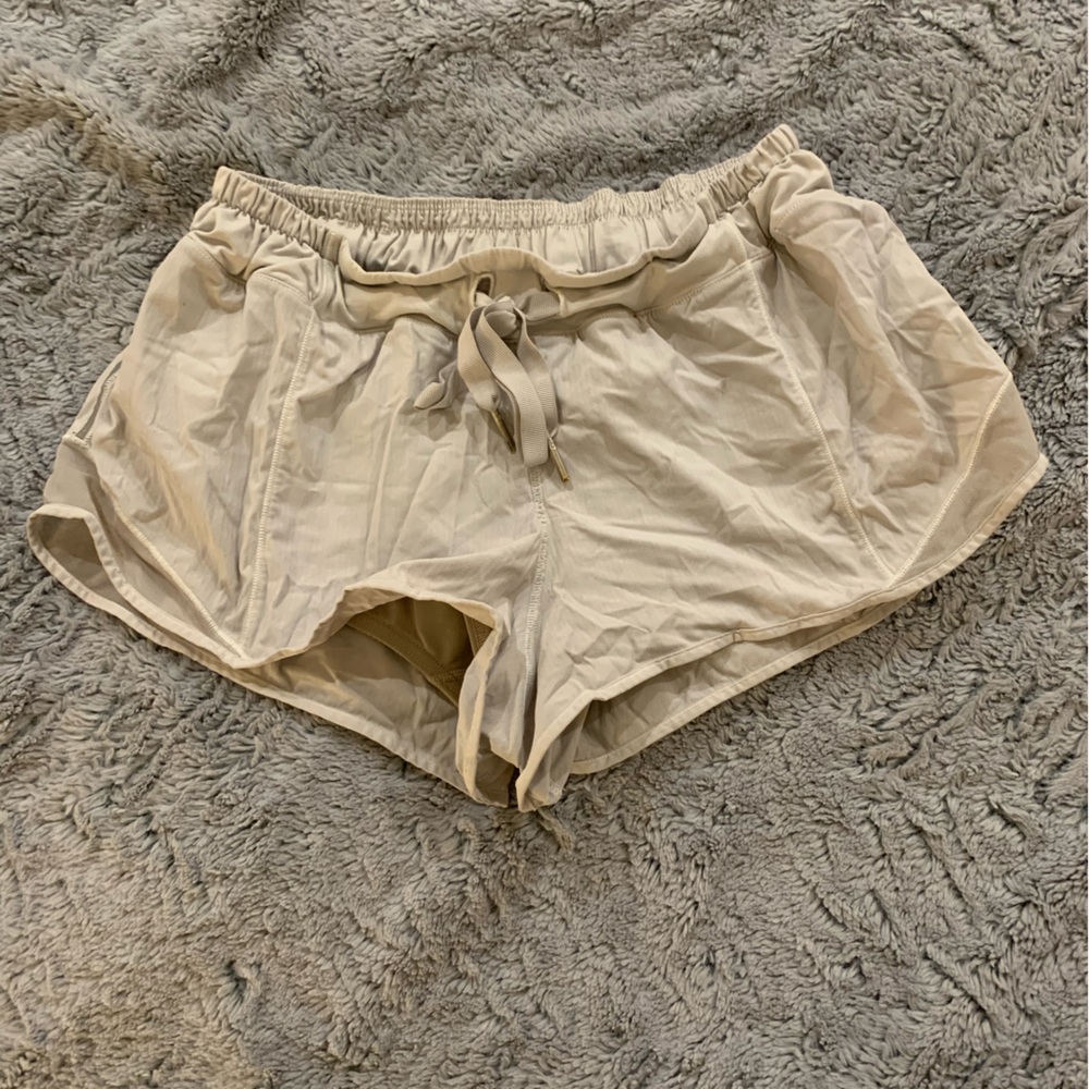 Lululemon Hotty Hot shorts